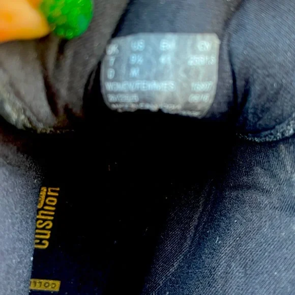 Clarks Boots Women's 9.5 Black Hiking Lace Up cushion comfort store display - Picture 14 of 15